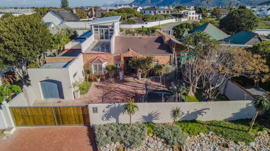 3 Bedroom Property for Sale in Westcliff Western Cape